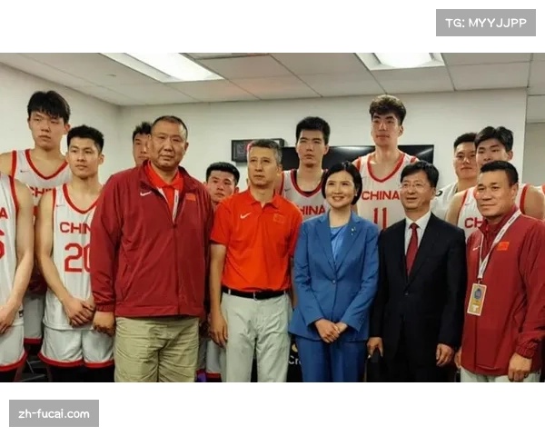 冠军教头哈蒙谈建队理念:空间与速度是现代篮球的基石 冠军教头哈蒙谈建队理念:空间与速度是现代篮球的基石